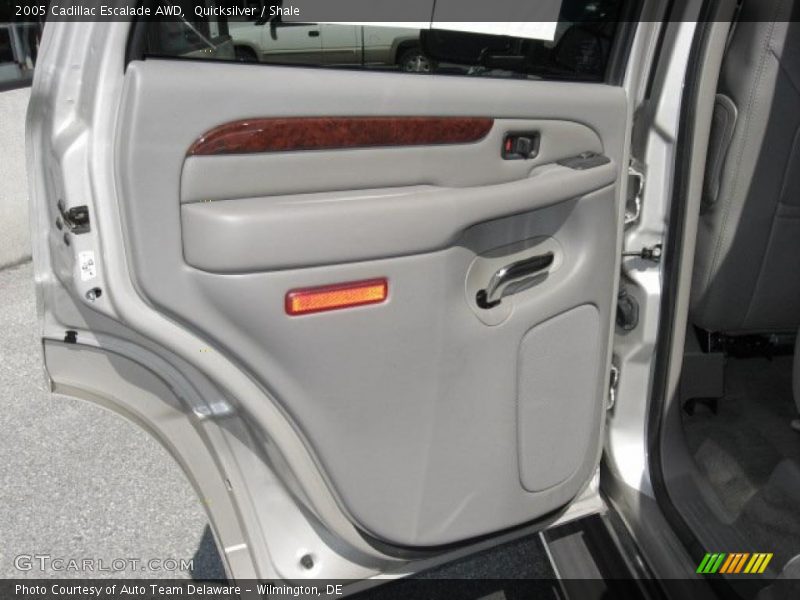 Quicksilver / Shale 2005 Cadillac Escalade AWD