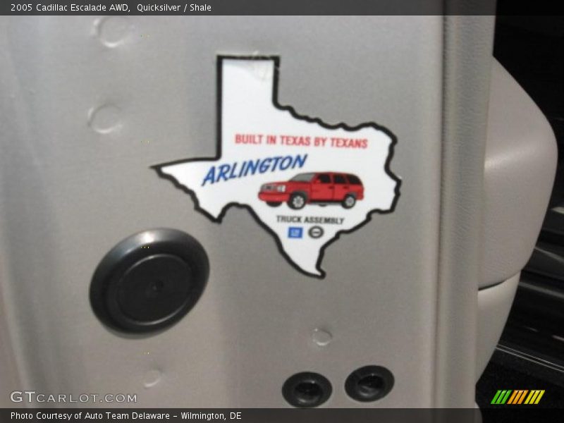 Quicksilver / Shale 2005 Cadillac Escalade AWD