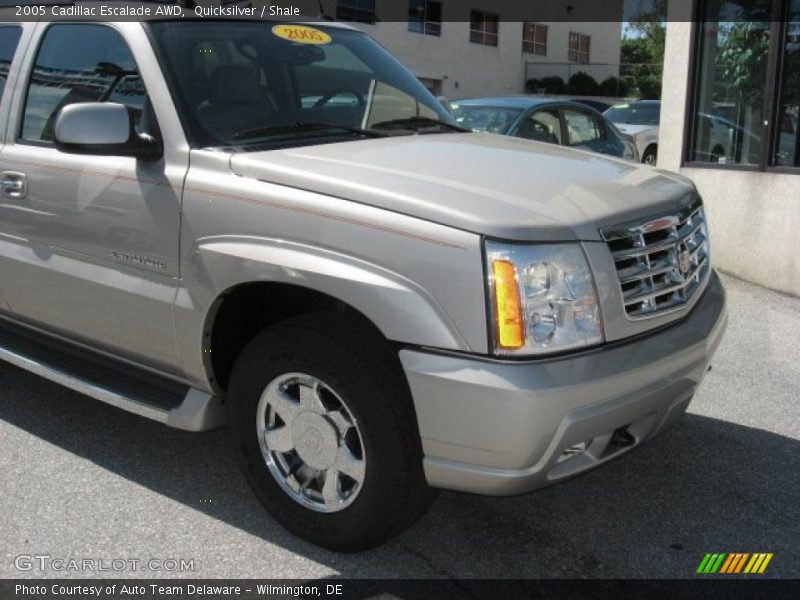 Quicksilver / Shale 2005 Cadillac Escalade AWD