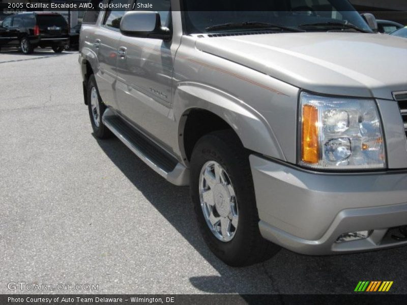 Quicksilver / Shale 2005 Cadillac Escalade AWD