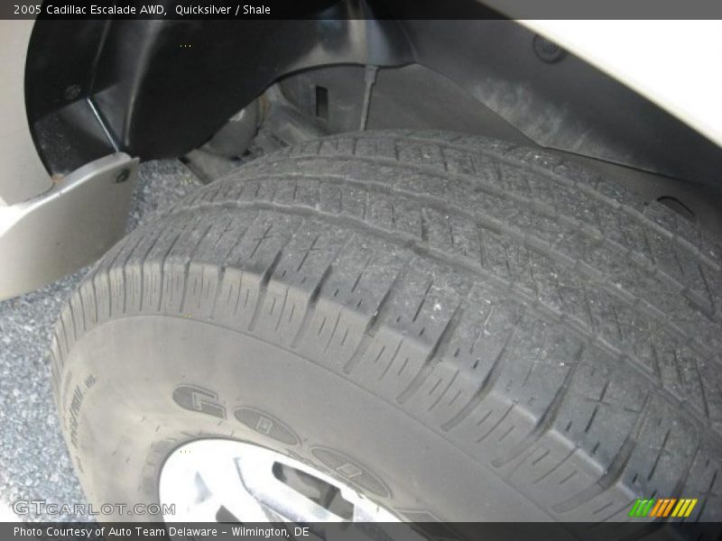 Quicksilver / Shale 2005 Cadillac Escalade AWD