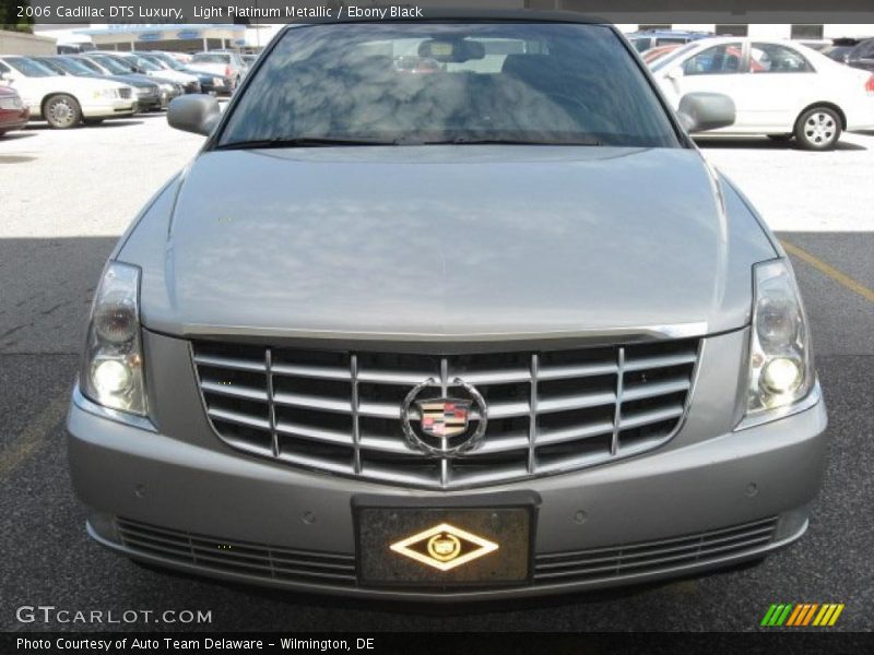 Light Platinum Metallic / Ebony Black 2006 Cadillac DTS Luxury