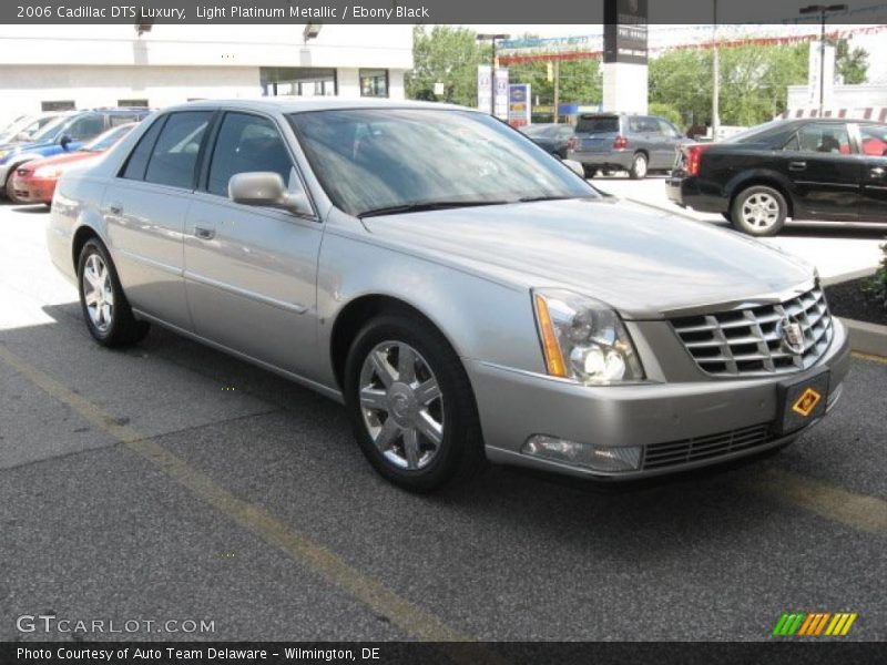 Light Platinum Metallic / Ebony Black 2006 Cadillac DTS Luxury