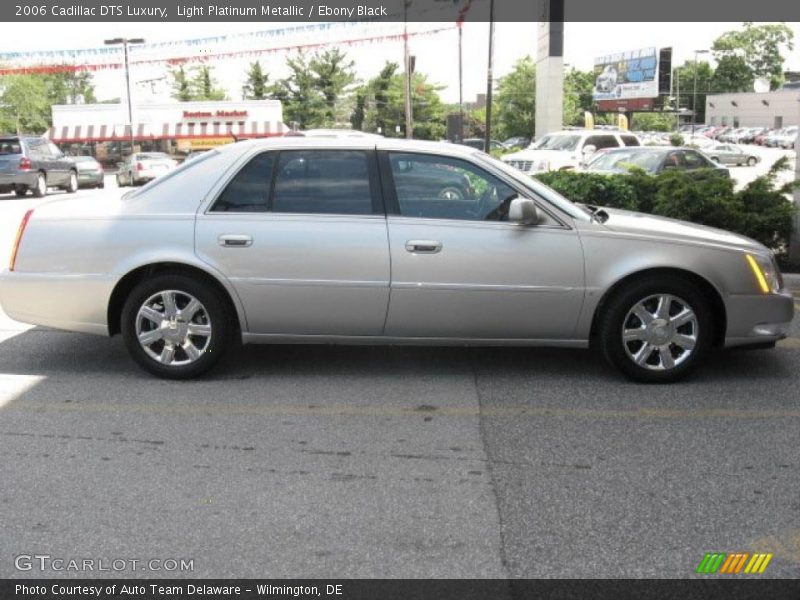 Light Platinum Metallic / Ebony Black 2006 Cadillac DTS Luxury