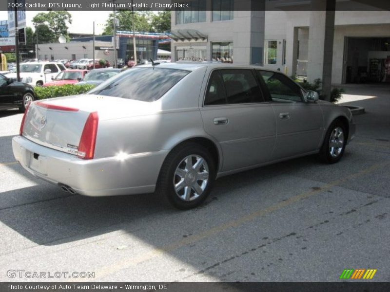 Light Platinum Metallic / Ebony Black 2006 Cadillac DTS Luxury