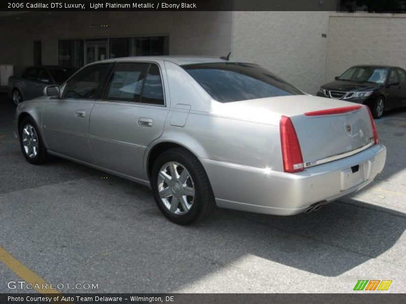 Light Platinum Metallic / Ebony Black 2006 Cadillac DTS Luxury