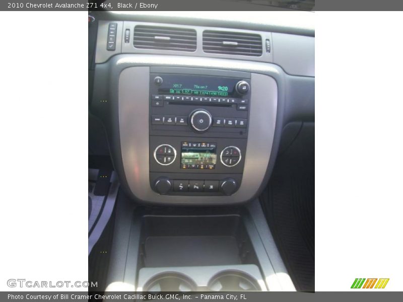 Black / Ebony 2010 Chevrolet Avalanche Z71 4x4