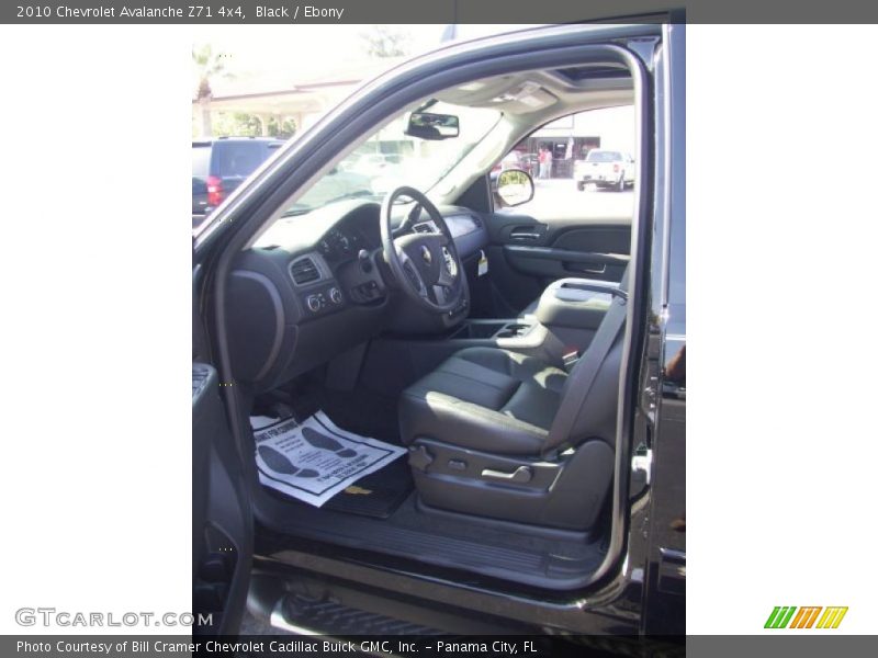 Black / Ebony 2010 Chevrolet Avalanche Z71 4x4