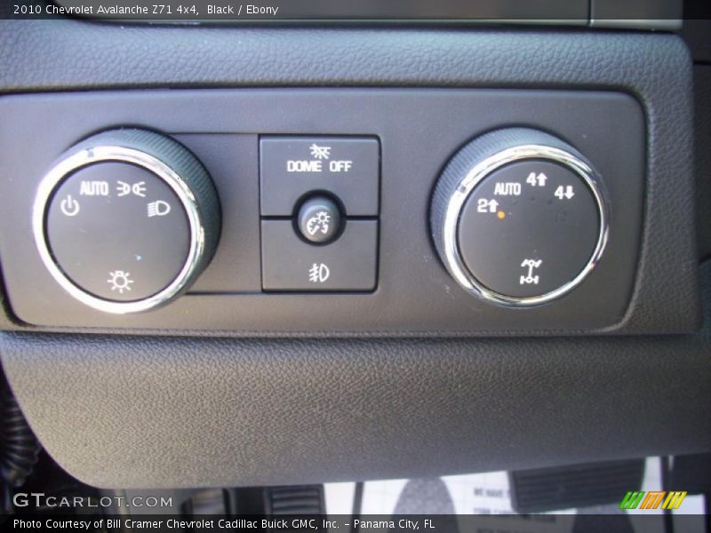 Black / Ebony 2010 Chevrolet Avalanche Z71 4x4