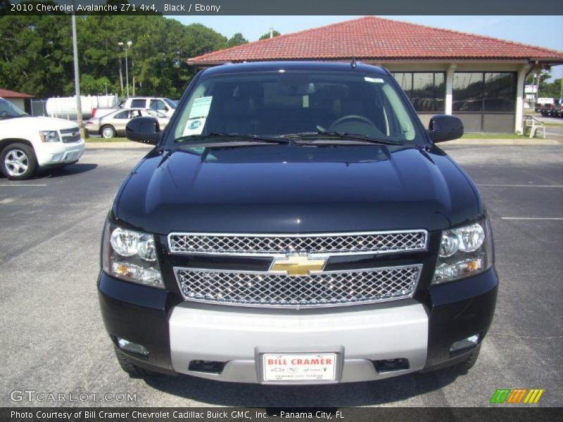 Black / Ebony 2010 Chevrolet Avalanche Z71 4x4