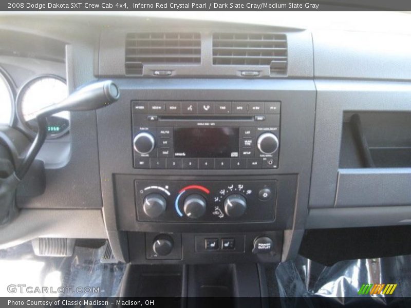 Inferno Red Crystal Pearl / Dark Slate Gray/Medium Slate Gray 2008 Dodge Dakota SXT Crew Cab 4x4