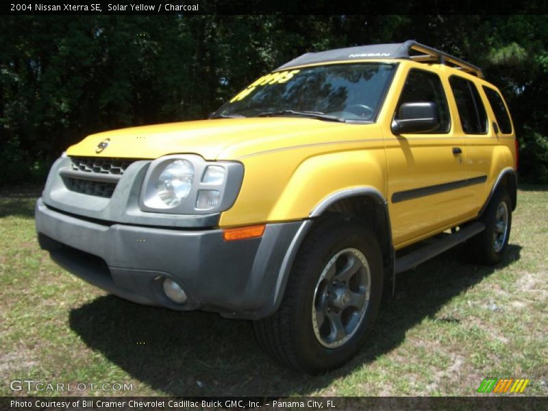 Solar Yellow / Charcoal 2004 Nissan Xterra SE