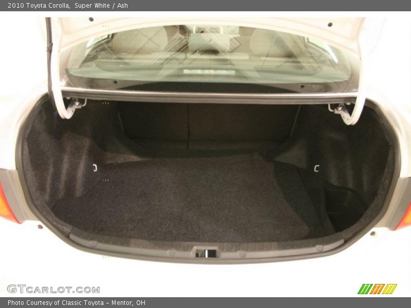 Super White / Ash 2010 Toyota Corolla