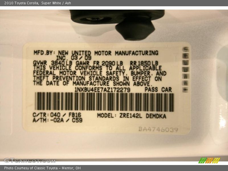Super White / Ash 2010 Toyota Corolla
