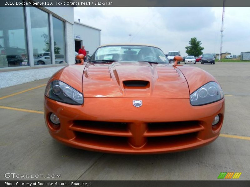 Toxic Orange Pearl / Black/Tan 2010 Dodge Viper SRT10