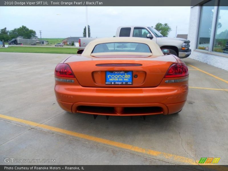 Toxic Orange Pearl / Black/Tan 2010 Dodge Viper SRT10