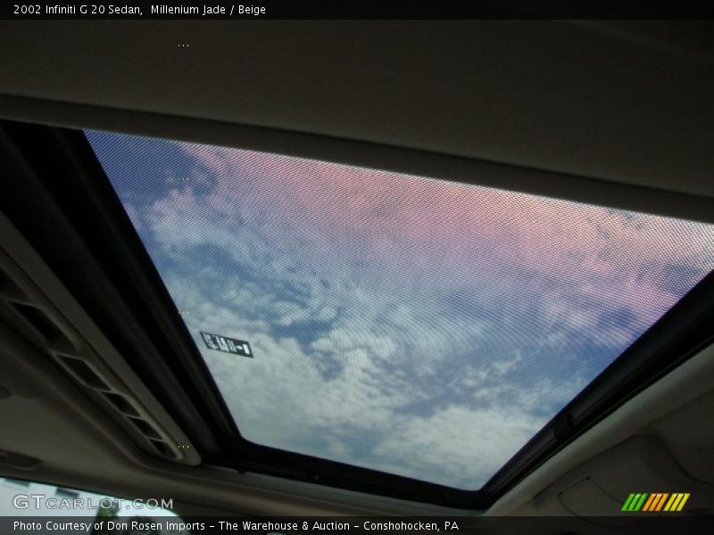 Millenium Jade / Beige 2002 Infiniti G 20 Sedan