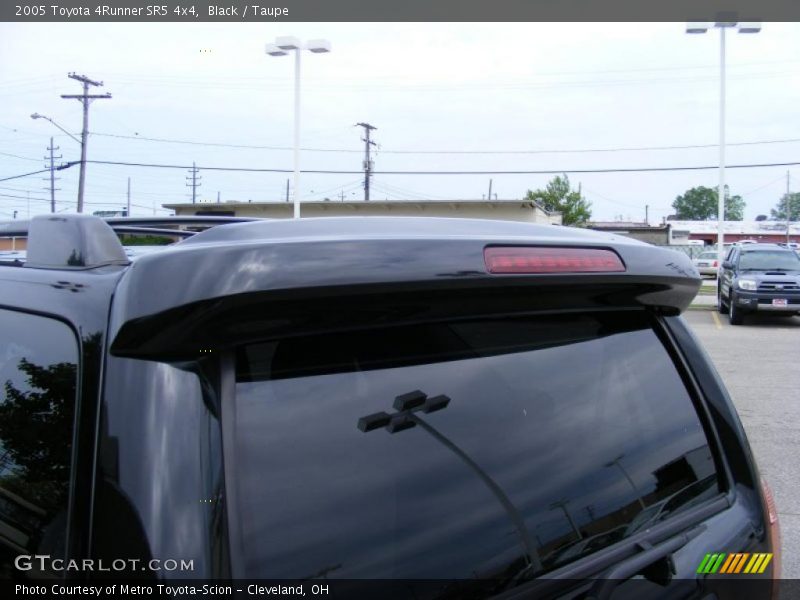 Black / Taupe 2005 Toyota 4Runner SR5 4x4