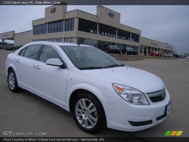 Polar White / Gray 2009 Saturn Aura XR