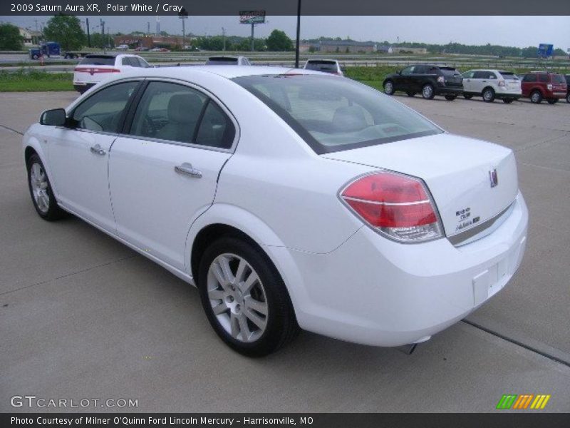 Polar White / Gray 2009 Saturn Aura XR