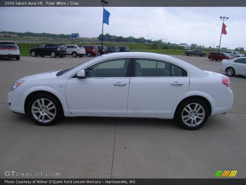 Polar White / Gray 2009 Saturn Aura XR