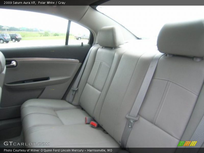Polar White / Gray 2009 Saturn Aura XR