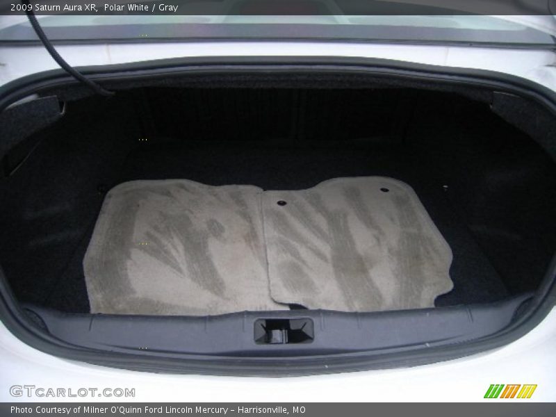 Polar White / Gray 2009 Saturn Aura XR