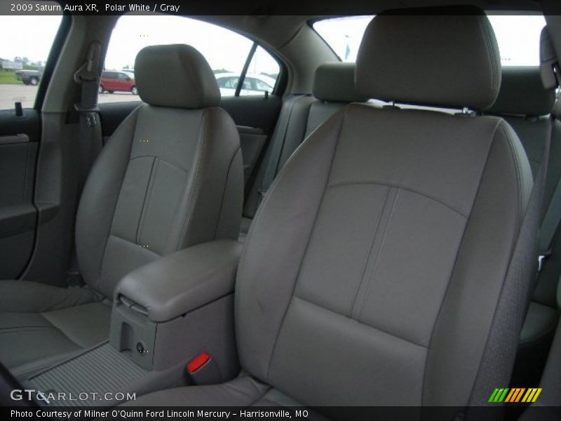 Polar White / Gray 2009 Saturn Aura XR