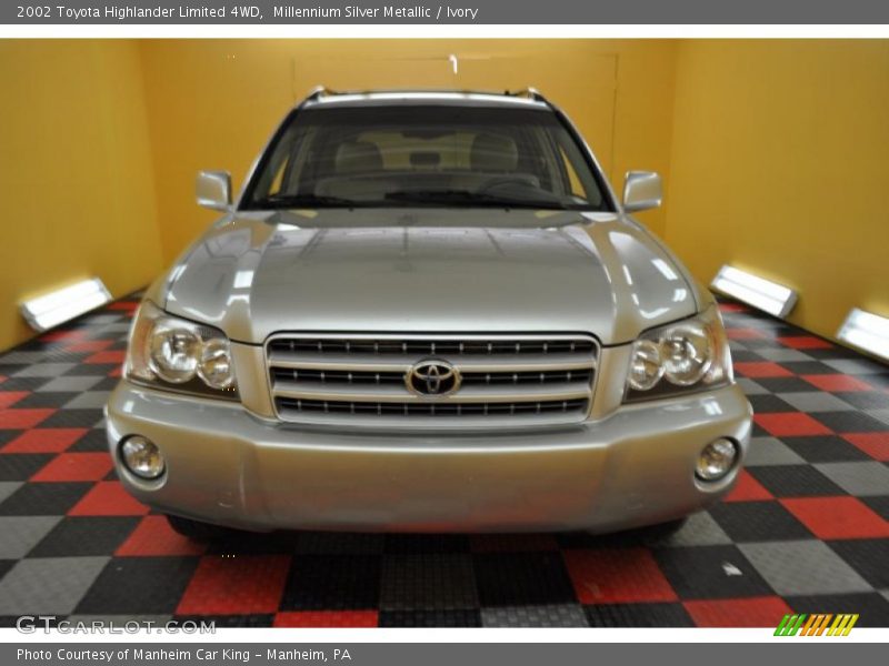 Millennium Silver Metallic / Ivory 2002 Toyota Highlander Limited 4WD