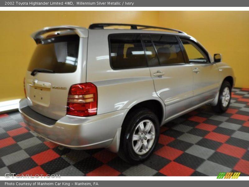 Millennium Silver Metallic / Ivory 2002 Toyota Highlander Limited 4WD