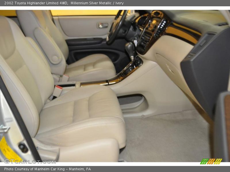Millennium Silver Metallic / Ivory 2002 Toyota Highlander Limited 4WD
