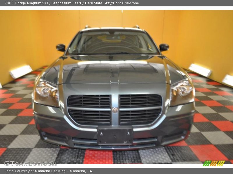 Magnesium Pearl / Dark Slate Gray/Light Graystone 2005 Dodge Magnum SXT
