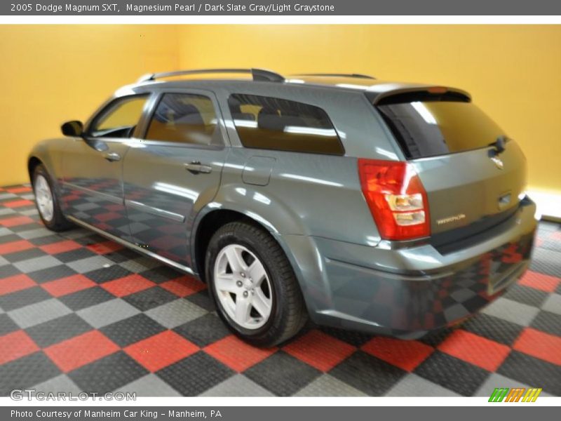 Magnesium Pearl / Dark Slate Gray/Light Graystone 2005 Dodge Magnum SXT