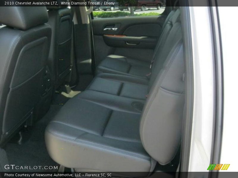 White Diamond Tricoat / Ebony 2010 Chevrolet Avalanche LTZ