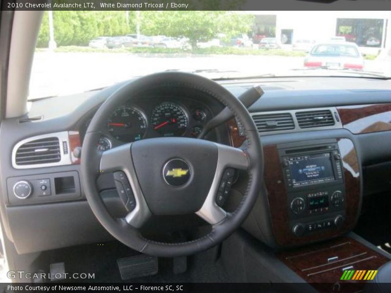 White Diamond Tricoat / Ebony 2010 Chevrolet Avalanche LTZ
