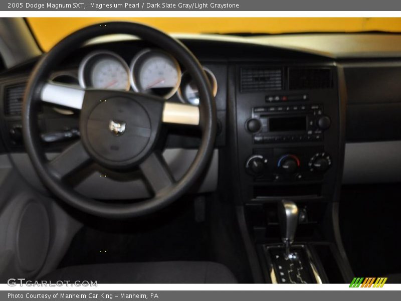 Magnesium Pearl / Dark Slate Gray/Light Graystone 2005 Dodge Magnum SXT
