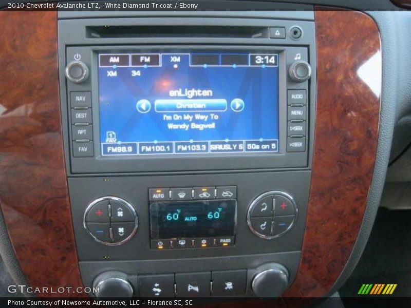 White Diamond Tricoat / Ebony 2010 Chevrolet Avalanche LTZ