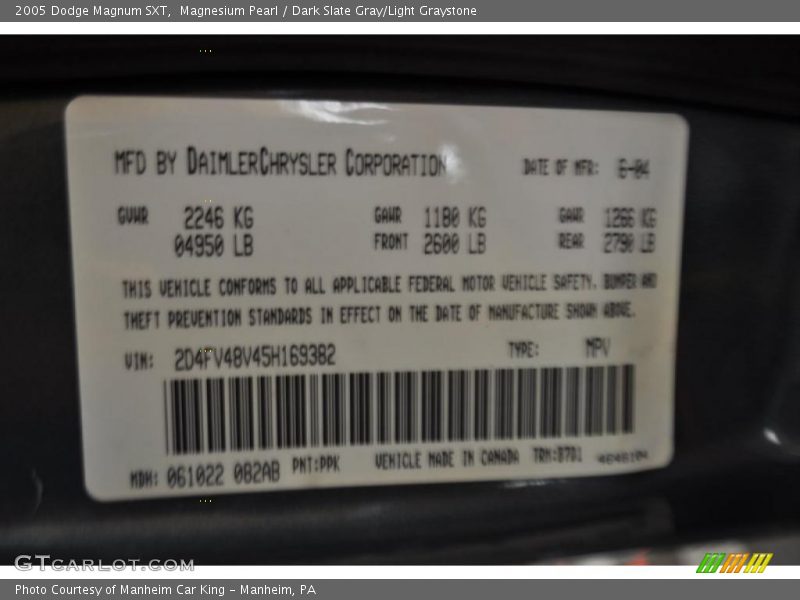 Magnesium Pearl / Dark Slate Gray/Light Graystone 2005 Dodge Magnum SXT