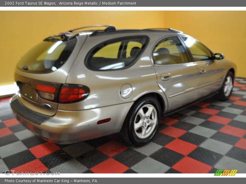Arizona Beige Metallic / Medium Parchment 2002 Ford Taurus SE Wagon
