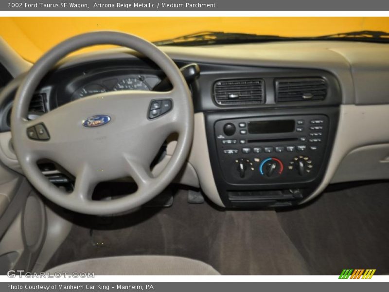 Arizona Beige Metallic / Medium Parchment 2002 Ford Taurus SE Wagon