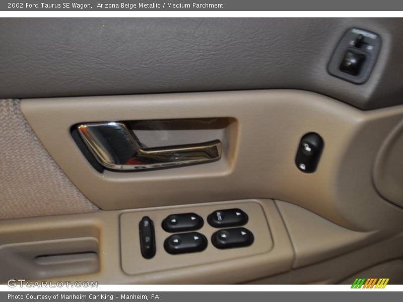 Arizona Beige Metallic / Medium Parchment 2002 Ford Taurus SE Wagon
