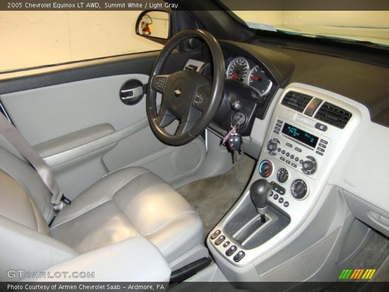 Summit White / Light Gray 2005 Chevrolet Equinox LT AWD