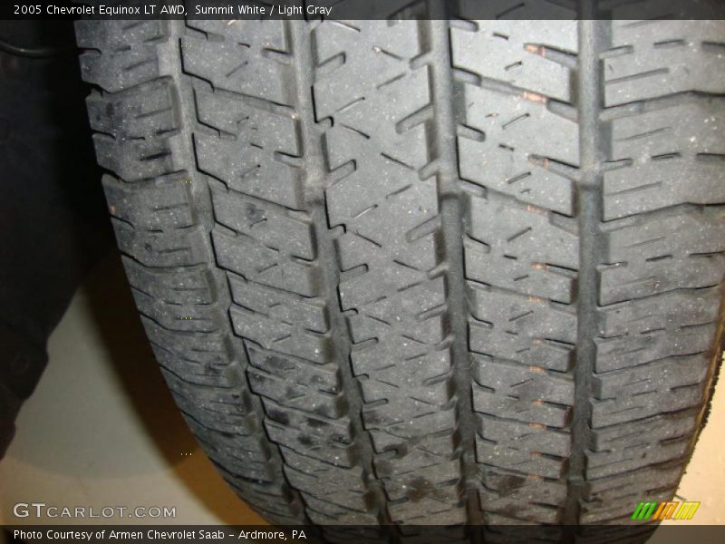 Summit White / Light Gray 2005 Chevrolet Equinox LT AWD