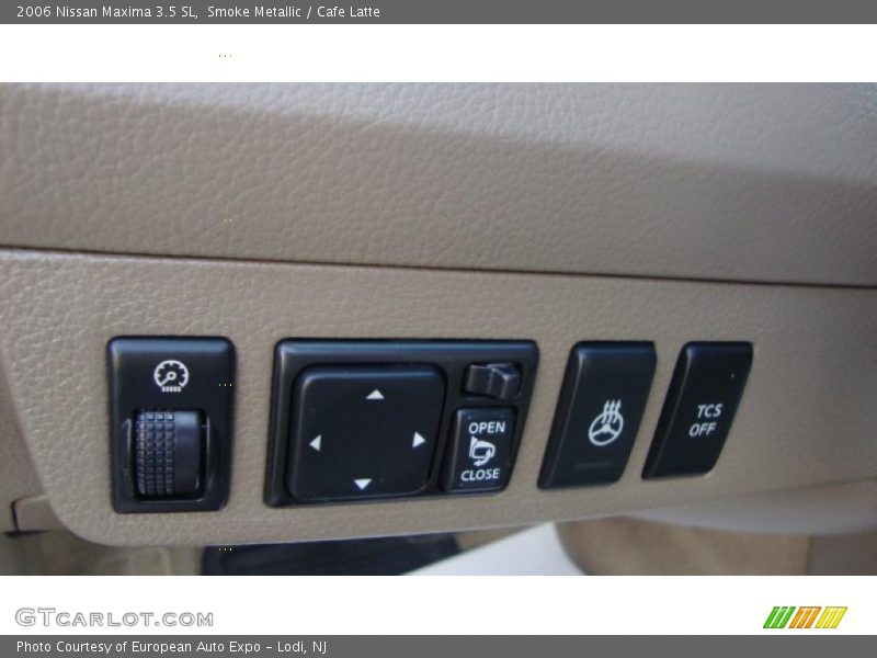 Smoke Metallic / Cafe Latte 2006 Nissan Maxima 3.5 SL