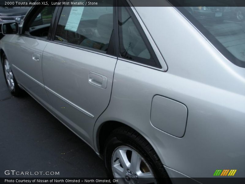 Lunar Mist Metallic / Stone 2000 Toyota Avalon XLS