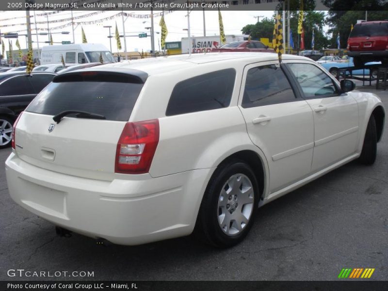Cool Vanilla White / Dark Slate Gray/Light Graystone 2005 Dodge Magnum SE
