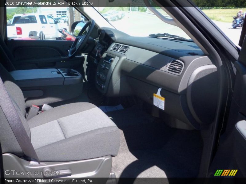 Black / Ebony 2010 Chevrolet Avalanche LS 4x4