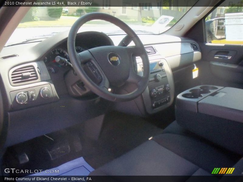 Black / Ebony 2010 Chevrolet Avalanche LS 4x4