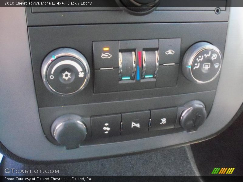 Black / Ebony 2010 Chevrolet Avalanche LS 4x4