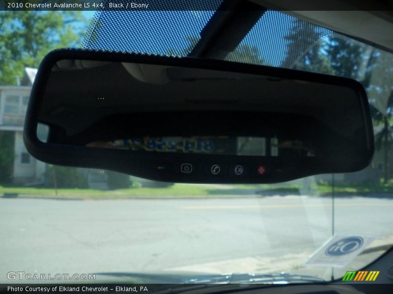 Black / Ebony 2010 Chevrolet Avalanche LS 4x4